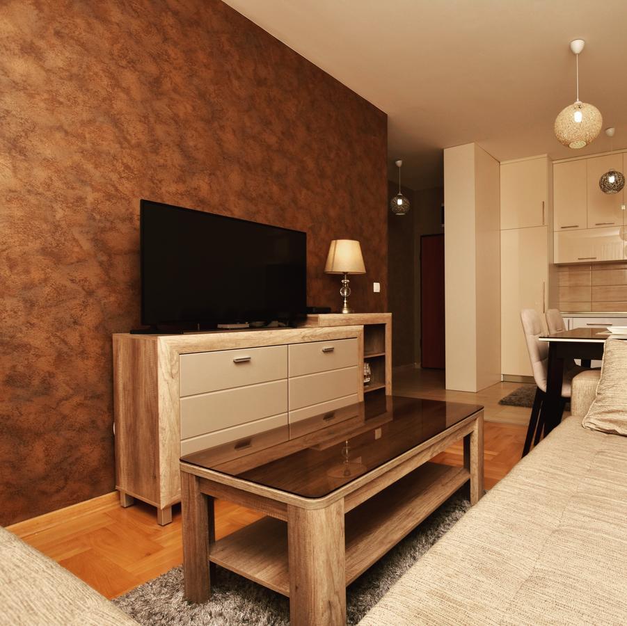 Apartman *