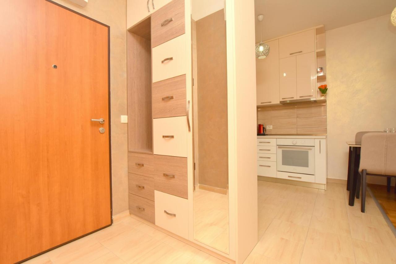 Apartment Apartman *